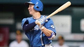 今オフ、移籍市場はベテラン外野手に注目か　「日本ハム32歳、元首位打者」「DeNA32歳、チームを引っ張るガッツマン」