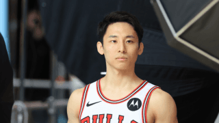 河村勇輝がシカゴに残りリハビリ続行…右下肢の負傷からの回復目指す