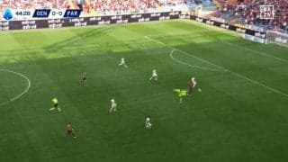 驚愕！鈴木彩艶、“爆速の飛び出し”でピンチ回避「和製ノイアーだ」「超ビビったわ」猛ダッシュからヘディングクリア「守備範囲ひろ」