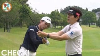 飛ばしの秘訣は切り返しからインパクトエリアまでの「右手首の背屈」にあり