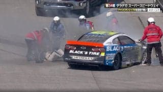 ドライバー激白「一瞬、息も止まった」 プレーオフの熱戦で米騒然…マシン炎上も自力で脱出「無事で良かった」安堵の声