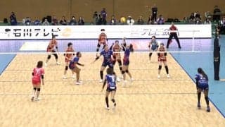 女子バレー、相手全員がダマされた“緩急えぐい”秀逸なツーアタックに会場どよめき