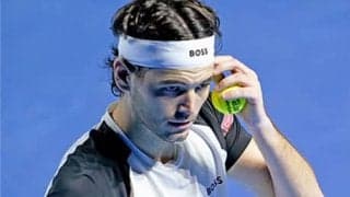  世界4位 逆転勝ちで快進撃止める 