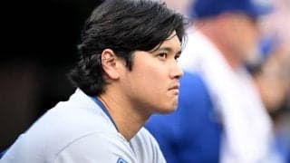 大谷翔平が“颯爽”と歩く姿に反響「こんな豪華なチームが負けるはずがない」ド軍ナインが敵地トロントへ