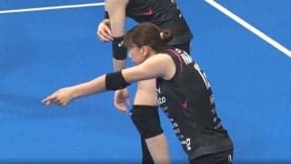“かわいいだけ”どころじゃない… 女子バレー、注目選手が強烈サーブをレシーブ→直後に“ど迫力”スパイクにアリーナ興奮