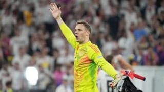 元ドイツ代表GKが日本代表DFに7-0圧勝!? バイエルンGKノイアーが1対1の“ガチンコ勝負”で伊藤洋輝を封殺＆7得点！ 伊藤呆然に｢どう考えてもノイアーが上手すぎるだろ｣