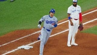 大谷翔平、笑顔無しのWS初HR　珍しく猛ダッシュ→前の走者に追いつきそうに…直前に大量失点