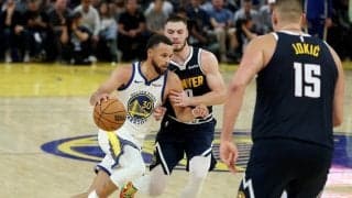 クラッチタイムに怒濤の16連続得点…カリーが42得点を奪ってナゲッツを撃破