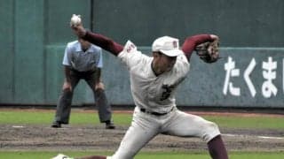 九州高校野球、福岡大大濠が1回戦敗退　注目の下手投げ、制球に乱れ