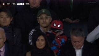 「休日の父やん」前田大然、負傷欠場で家族と試合観戦「いかついって」「どうやってあの帽子を手に入れたんだ」オフスタイルも話題に