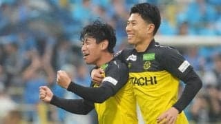 雨の日立台で“太陽王”が勝ち名乗り！ 山田雄士がミドル弾＆仲間隼斗が2点目！ 柏が首位に勝点差1肉薄の勝利にリカ将も興奮！ 横浜FCは失意の敗戦…