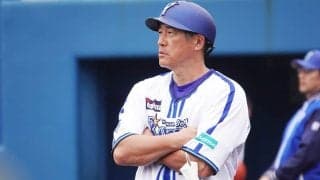 DeNA、石井琢朗コーチの退団を発表　本人の申し出を受理、今季は2軍で若手育成に尽力