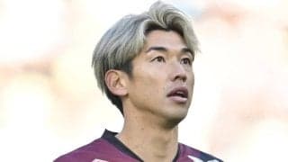｢ウォーリーを発見｣大迫勇也ら日本代表レジェンドゆかりのドイツ名門クラブが発表した｢カーニバル｣ユニに困惑広がる！｢パジャマ!!!｣｢ライン川の囚人｣
