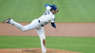 球場騒然！ 大谷翔平が「エグすぎる」衝撃の一球→バットにかすらせず“マン振り三振”「曲がりすぎ」「大谷さん超人かよ」