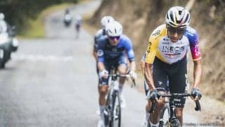 ベルナルが急きょ距離短縮のレースを制す！ヴィンゲゴーら総合トップ4は変わらず｜ブエルタ・ア・エスパ－ニャ2025 レースレポート：第16ステージ