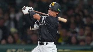 鷹・柳田悠岐が“変態弾”　石井大智はガックリ…50試合連続無失点右腕がまさか、甲子園騒然