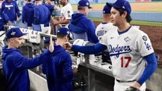 「なんで笑っているんだ」大谷翔平が実行した深夜の点滴　米記者が伝えた延長18回→二刀流先発の舞台裏「まだ治療が必要だった」
