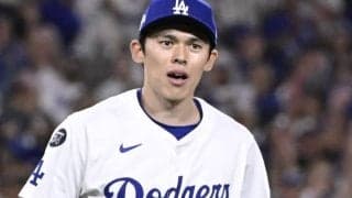 「マジ!? マジ？」佐々木朗希が愕然　山本由伸のブルペン待機志願に漏れ出た“本音”　米メディアが日本の中継映像に衝撃「表情が全てを物語っている」