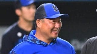 DeNA、村田修一氏の2軍監督就任を発表　退団の石井琢朗氏が背負った「75」に変更