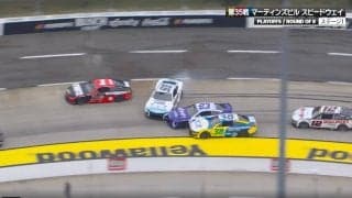 ぶつかる前に「追突されている」 大混戦で異例の多重接触、撃墜されるも「押されて戻されて」まさかの展開にファン熱狂