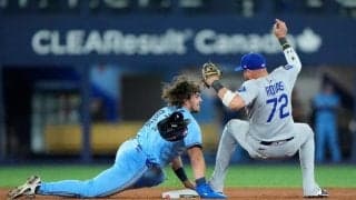 まさかの飛び出し、崩れ落ちるBジェイズ主砲　9回攻防で一体何が？…試合後に明かした胸中