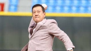 巨人前監督・原辰徳氏が始球式でストライク投球！母校・東海大の出場叶わず「寂しいところはありますね」