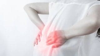 これからの季節に気を付けたい、ぎっくり腰対策！日常で実践できる方法を紹介