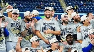 金満との批判もカーショー一蹴　ド軍に流れる“フォア・ザ・チーム”「気持ちは金で買えない」