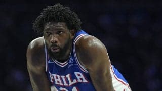 “下品な”ジェスチャーを見せたシクサーズのジョエル・エンビードへ約770万円の罰金処分