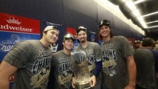 山本由伸を「どれだけ好きなのw」　優勝報告でも“愛情爆発”、スネルが「はぁ、最高」