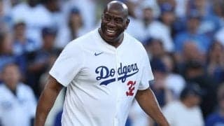 ドジャース共同オーナーのマジック・ジョンソンが現役時代も含めて計16度目の優勝