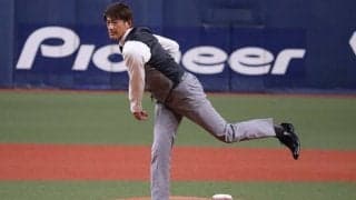 能見篤史らレジェンドが始球式に連日登板　50回目を迎えた社会人野球日本選手権大会