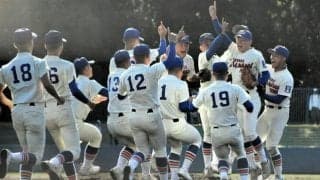 神戸国際大付が16年ぶりV　智弁学園に終盤勝ち越し　近畿高校野球