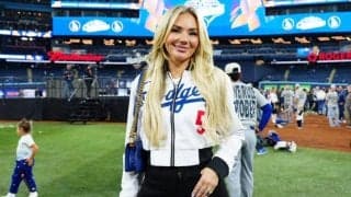 真美子夫人も着用…特注ジャケットをさらり着こなし　元モデルのフリーマン妻が歓喜の報告