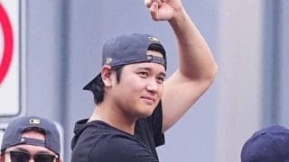 大谷翔平、全て英語でスピーチ「来年もう一つのリングを」　WS優勝セレモニーに登壇