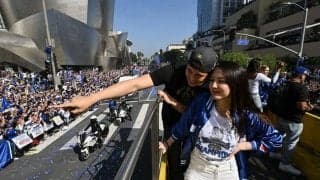 大谷翔平、真美子さんに寄り添う貴重写真を公開　パレード＆セレモニー報告「Thank you LA」