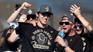 助けて…！？ 佐々木朗希、同僚の“ムチャ振り”に「巻き込まれ事故w」まさかのリアクションが話題に「面白すぎ」「こういうの苦手だろw」