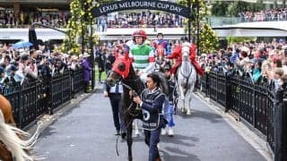 【豪メルボルンカップ】日本馬シュヴァリエローズは23着大敗…女性騎手J.メルハム騎乗、ハーフユアーズがV