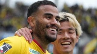 満員のフクアリで千葉が会心5発！シュート19本の積極性で｢前｣へ意思統一！17年ぶりのJ1復帰へ自動昇格圏に勝点差1肉薄！一方の札幌は…