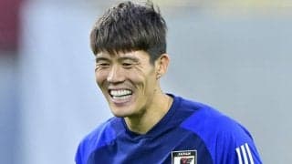 ｢元気な姿が見れて嬉しい！｣冨安健洋が27歳誕生日に最新トレーニング写真＆動画公開｢See you soon.｣とメッセージ！｢ここまで来たか！｣｢横浜FCの練習場じゃない？｣