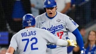 起死回生のWS同点弾の真実　苦しんだロハスを安堵させた大谷翔平の“言葉”「ねぇ君は来年引退できないよ。あと10年、僕と一緒にプレーするんだ」