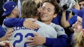 元同僚にちなんだ名前を子どもにつけるなら「ヨシかな」 引退カーショーが強調する山本由伸への“感謝”「素晴らしかった」