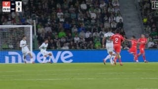 久保建英、ジャンピングボレーでゴール急襲！「落ち際叩くうまいボレー」「素晴らしい」“ショーバン”にジャストミートさせる絶妙シュートの瞬間