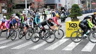 60選手の銀輪、雨の街を疾走　自転車レースさいたまクリテリウム