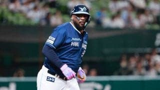 日本ハム、2冠レイエスと契約延長発表「とても幸せ」　マルティネスも残留で来季9年目