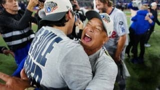 連覇達成のロバーツ監督はドジャースを「前例のない領域に押し上げた」　選手もファンも惹きつける指導哲学を米メディアが絶賛