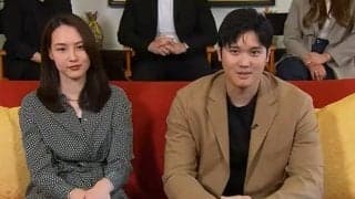 大谷翔平、真美子夫人と見守った“昨年”　デコピン初登場も…今年も発表番組に出演か