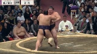 「神席確定」「目立ってました」相撲大好き芸人、“超大御所”とまさかの遭遇に歓喜 ファンも興奮 カメラが捉えた貴重な2ショット