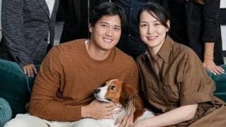 大谷翔平、真美子夫人とニッコリ　キスされるデコピンがまさかの至近距離…SNSで喜びの投稿