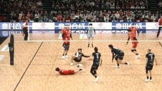 男子バレー、“オーバーヘッドキック”で衝撃レシーブ ネット越しの“妙技”にアリーナ騒然